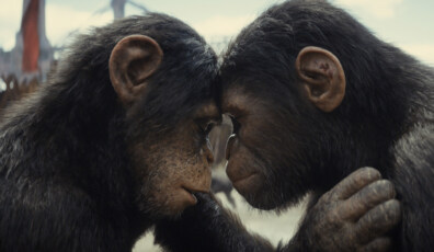 (L-R): Soona (played by Lydia Peckham) and Noa (played by Owen Teague) in 20th Century Studios' KINGDOM OF THE PLANET OF THE APES. Photo courtesy of 20th Century Studios. © 2023 20th Century Studios. All Rights Reserved.