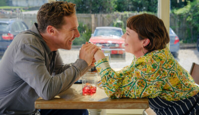 Benedict Cumberbatch and Olivia Colman in THE ROSES. Photo by Jaap Buitendijk, Courtesy of Searchlight Pictures. © 2025 Searchlight Pictures All Rights Reserved.