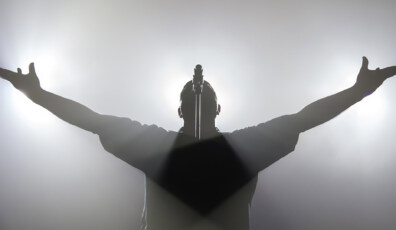 VNV NATION NOIRE