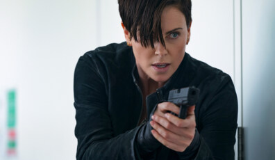 THE OLD GUARD - CHARLIZE THERON as ANDY in THE OLD GUARD. Cr. AMY SPINKS/NETFLIX © 2020