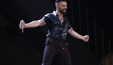 23 DE FEBRERO DE 2020/VIA DEL MAR
Ricky Martin, durante la primera noche del Festival de Via del Mar 2020, realizado en la Quinta Vergara.
FOTO: CRISTOBAL ESCOBAR/AGENCIAUNO