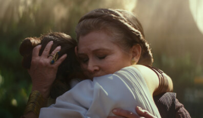 General Leia Organa (Carrie Fisher) and Rey (Daisy Ridley) in STAR WARS:  THE RISE OF SKYWALKER