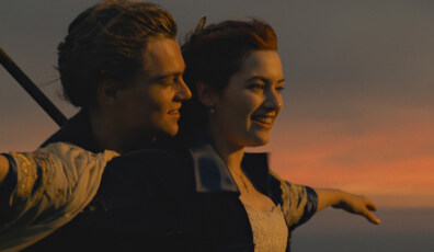 (L-R): Leonardo DiCaprio as Jack and Kate Winslet as Rose in Titanic.