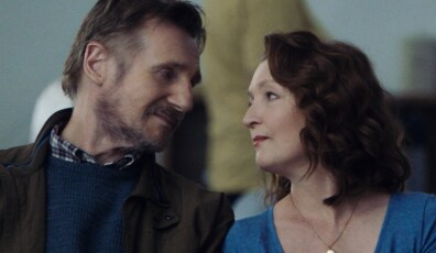 Liam Neeson (left) and Lesley Manville (right) star in directors Lisa Barros D’Sa and Glenn Layburn’s ORDINARY LOVE, a Bleecker Street release. Credit : Bleecker Street